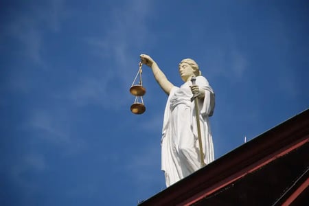 vrouw justitia